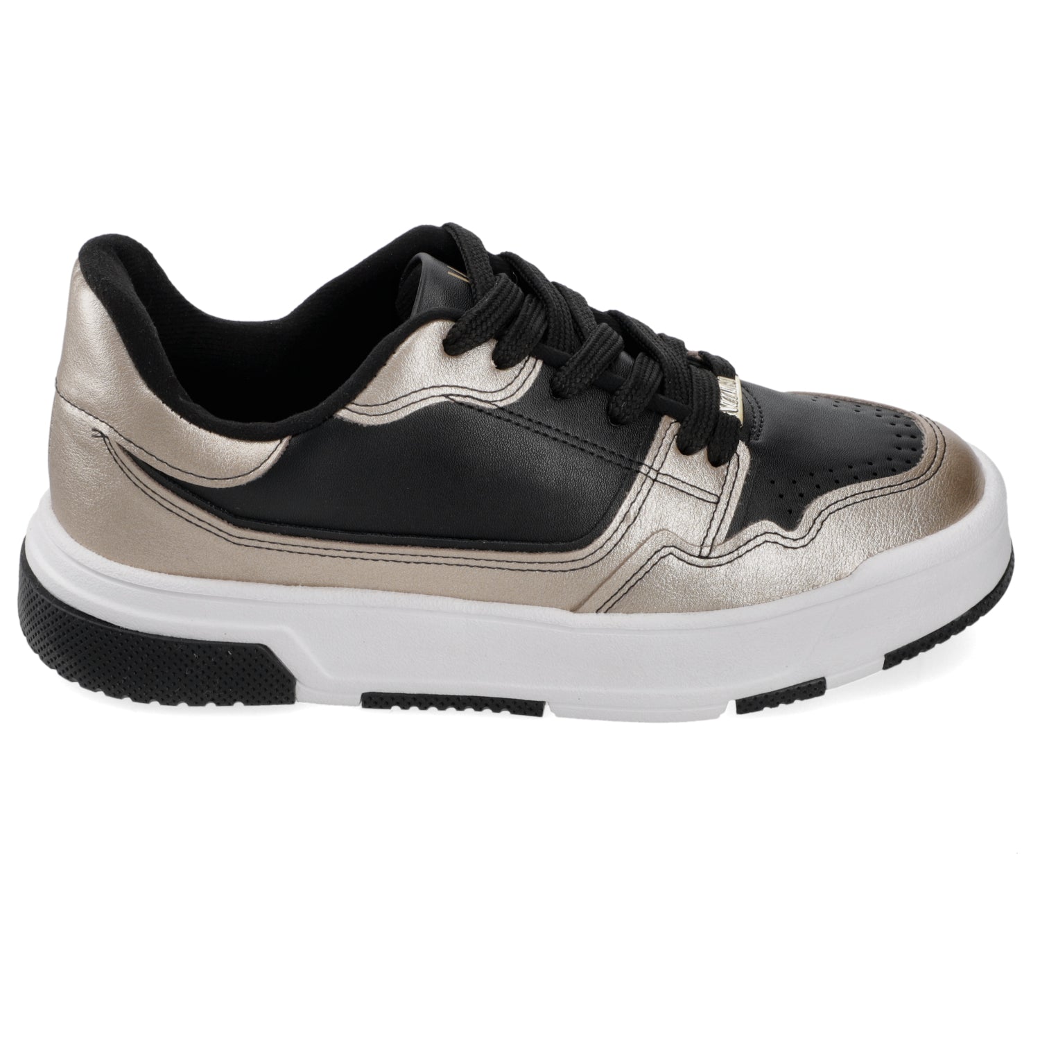 Zapatilla Casual Negro con detalles metalizado Vizzano