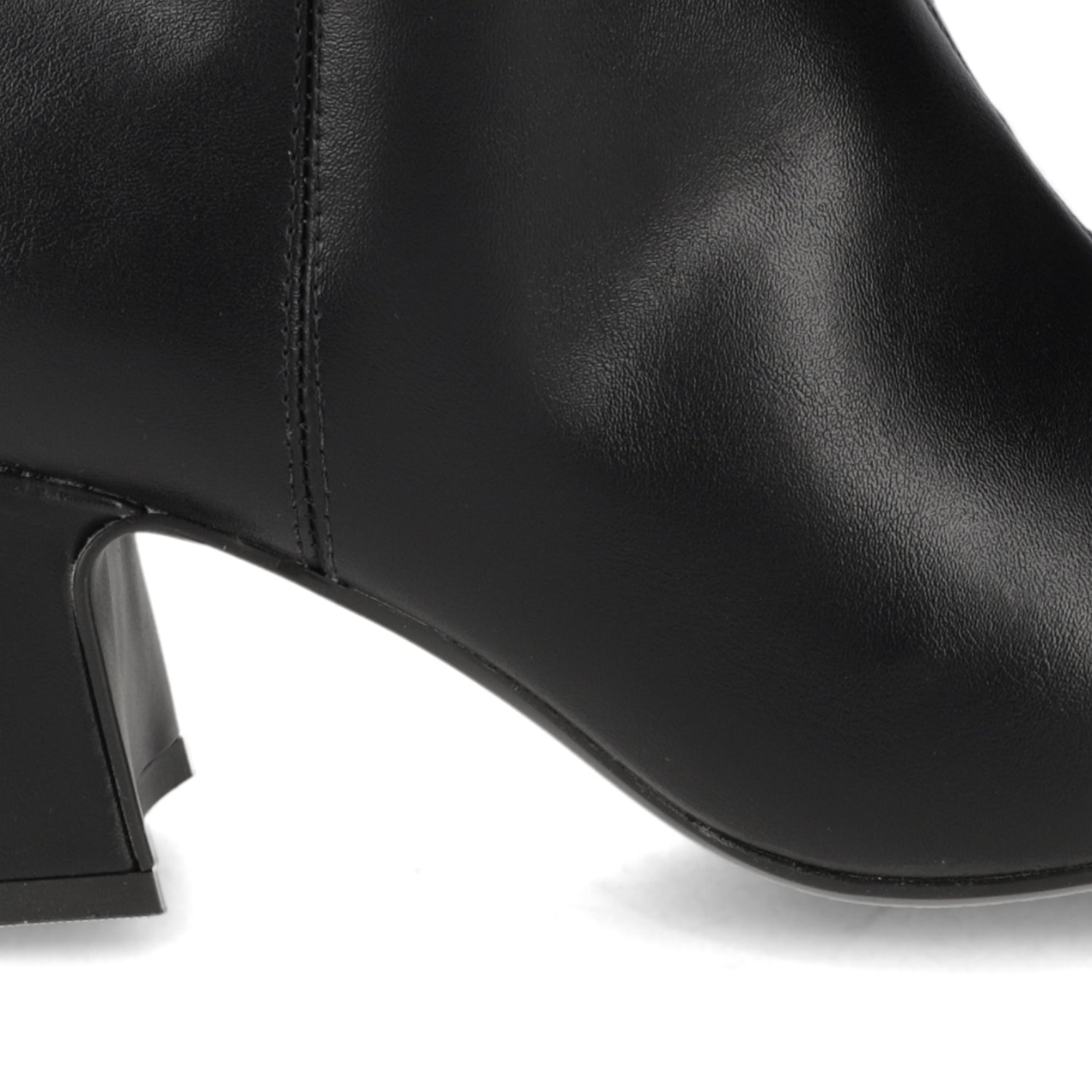 Botin Negro Vizzano 35 / Negro