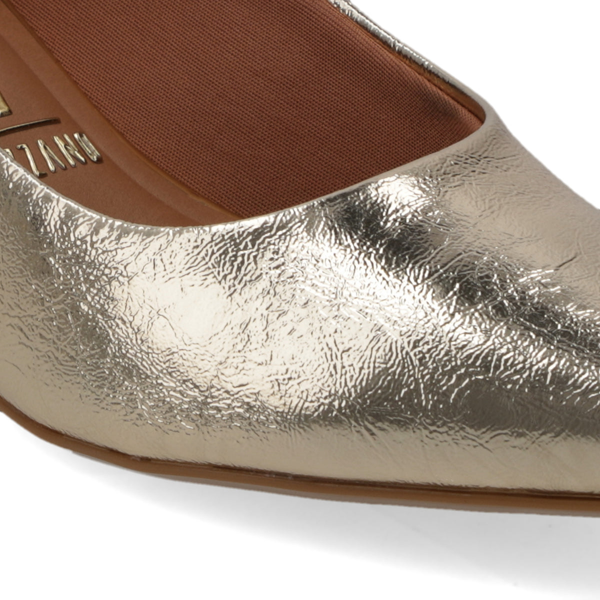 Zapato Taco Ancho Dorado Vizzano