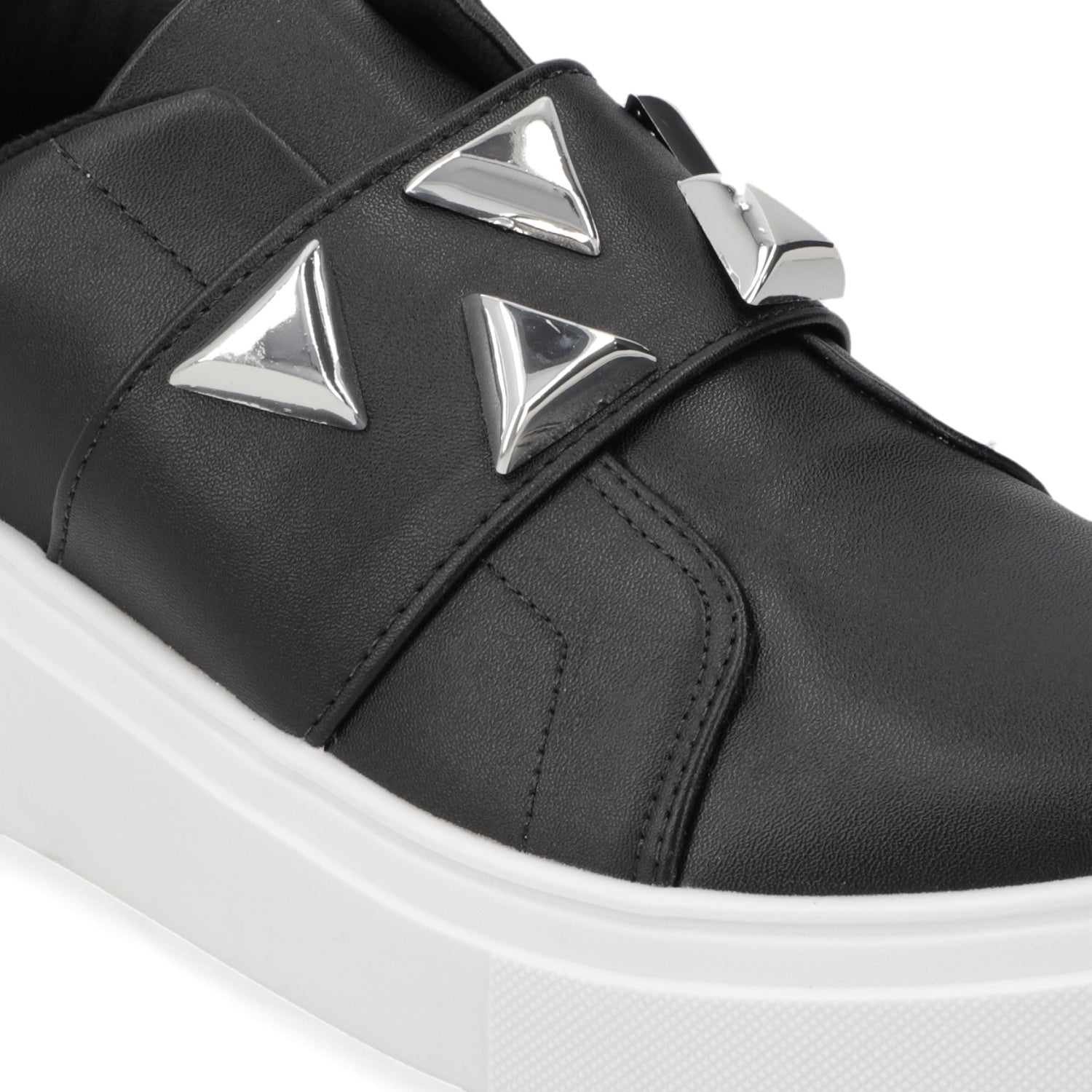 Zapatilla Casual Mujer Vizzano Negro