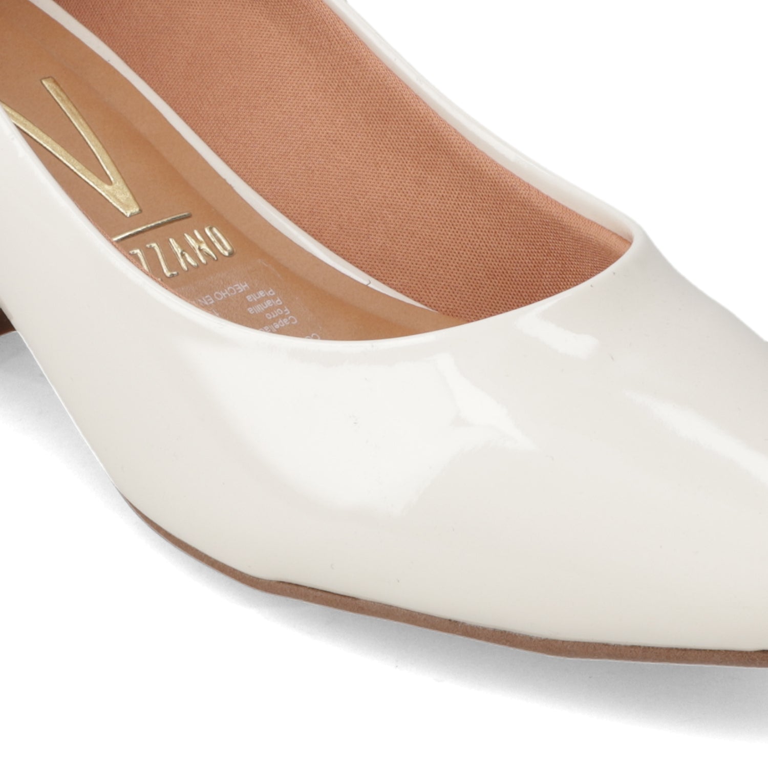 Zapato Taco Ancho Vizzano Efecto Charol Blanco