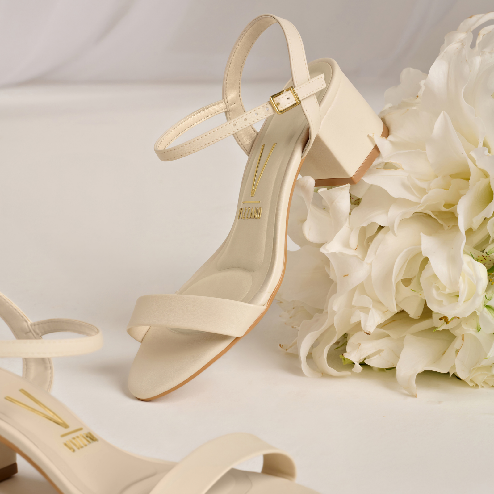 Sandalias de Novia Taco Ancho Blanco OFF Vizzano