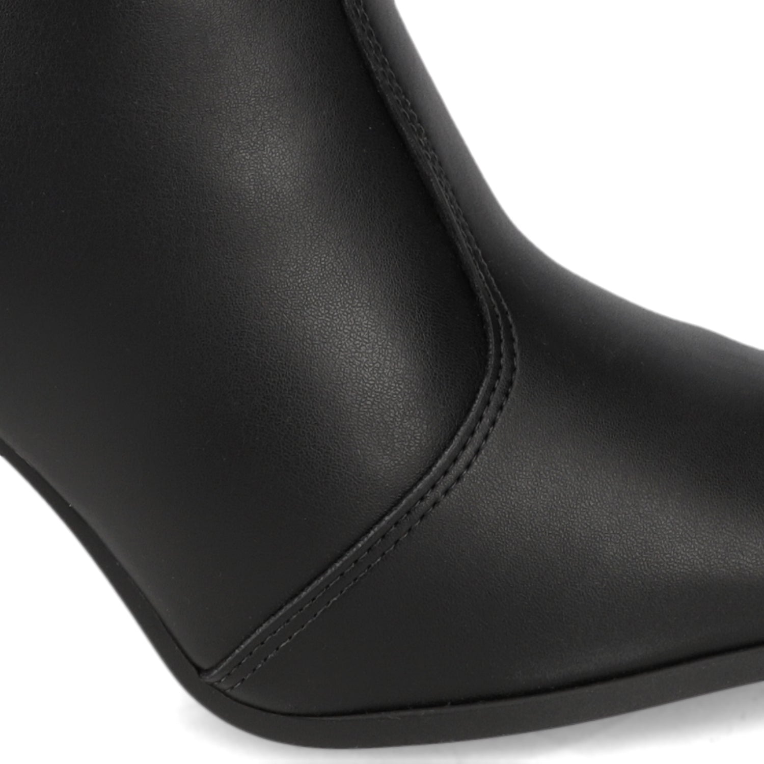 Botin Negro Vizzano 34 / Negro