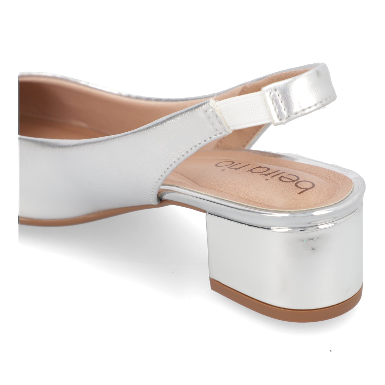 Zapato Taco Ancho Bajo Plateado Beira Rio