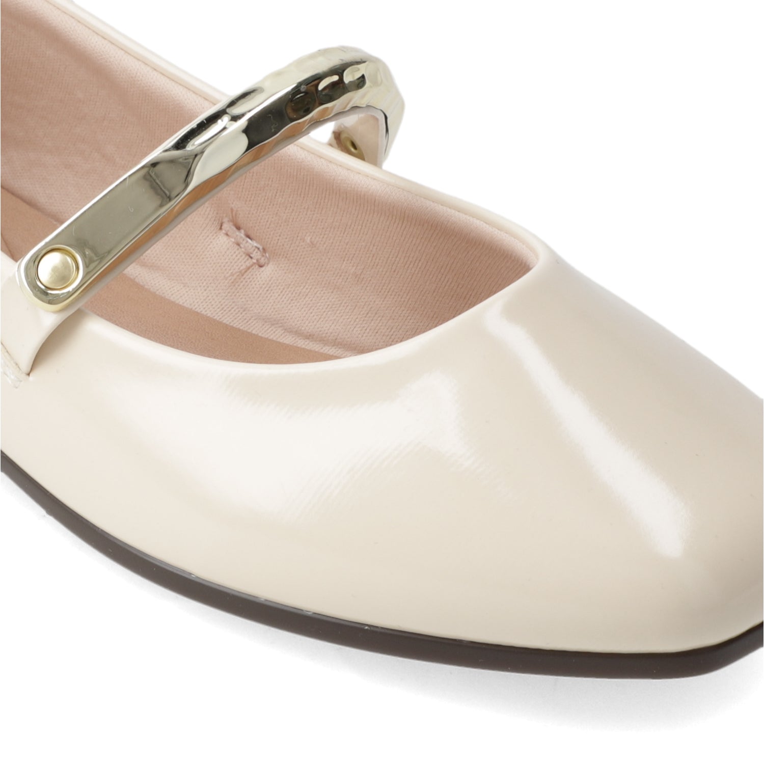 Ballerina Crema Beira Rio Efecto Charol 35 / Crema