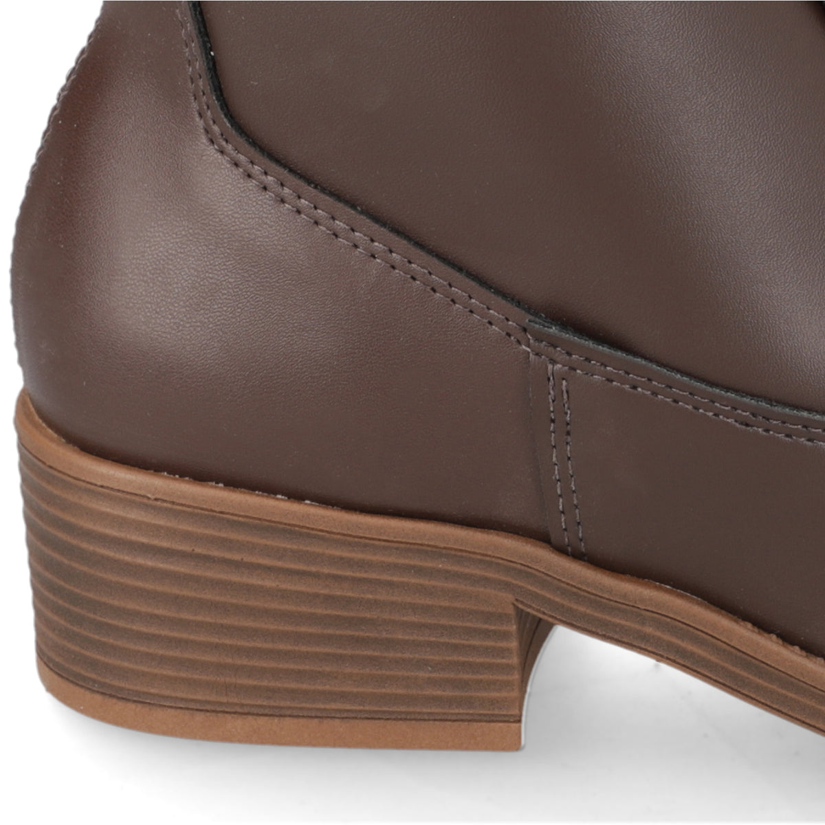 Botin Café Moleca 35 / Café