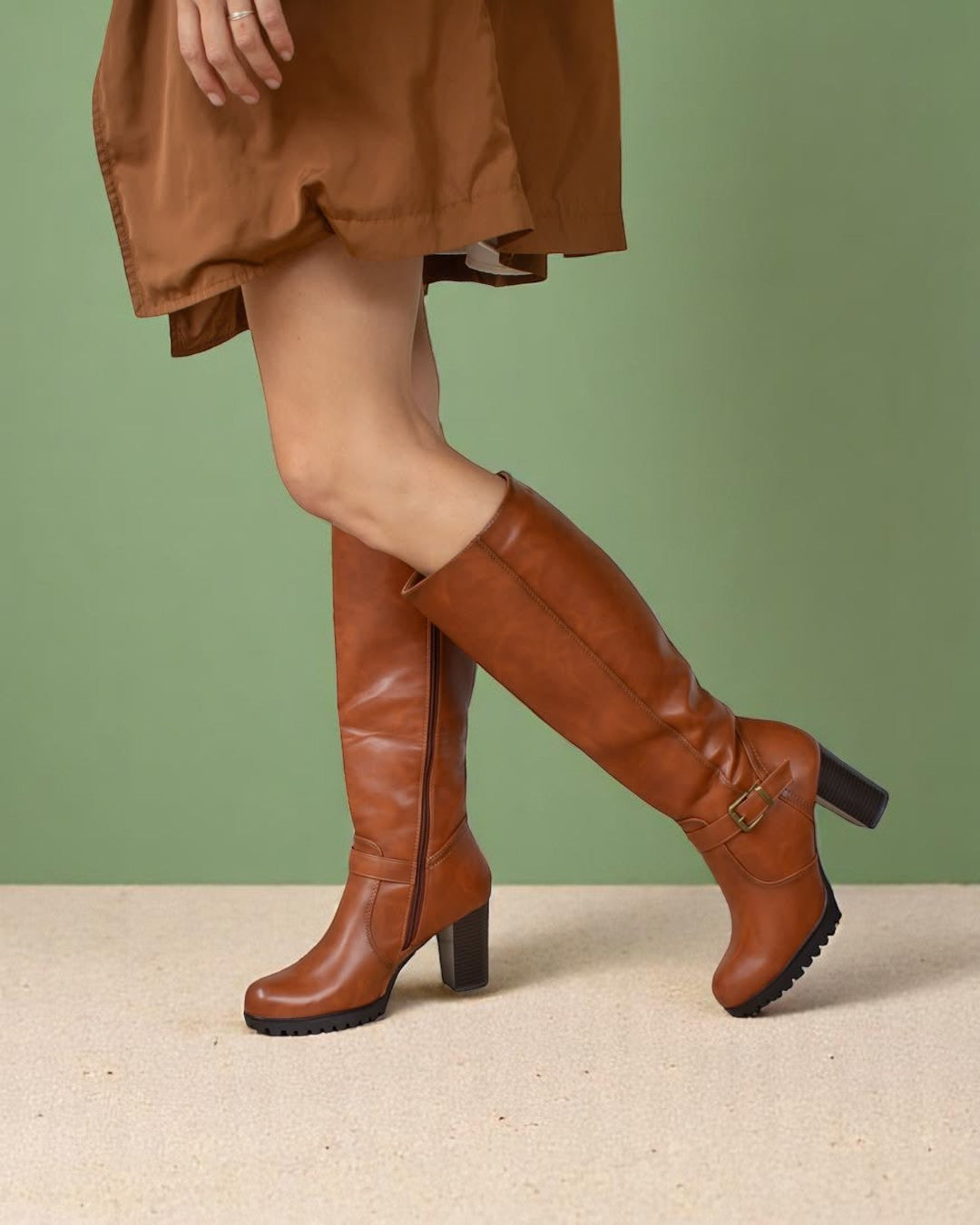 Bota Taco Ancho 10 cm Camel New Walk